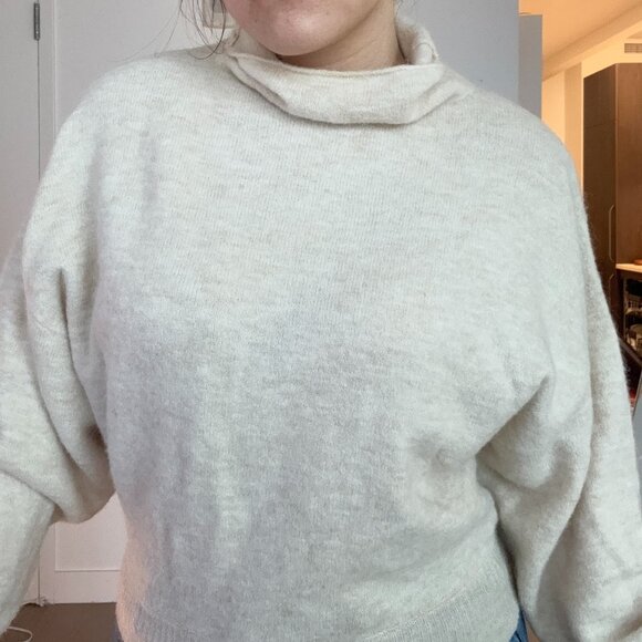 ARITZIA wilfred - White Wool-blend Mock neck Sweater (Size M) - Picture 2 of 5